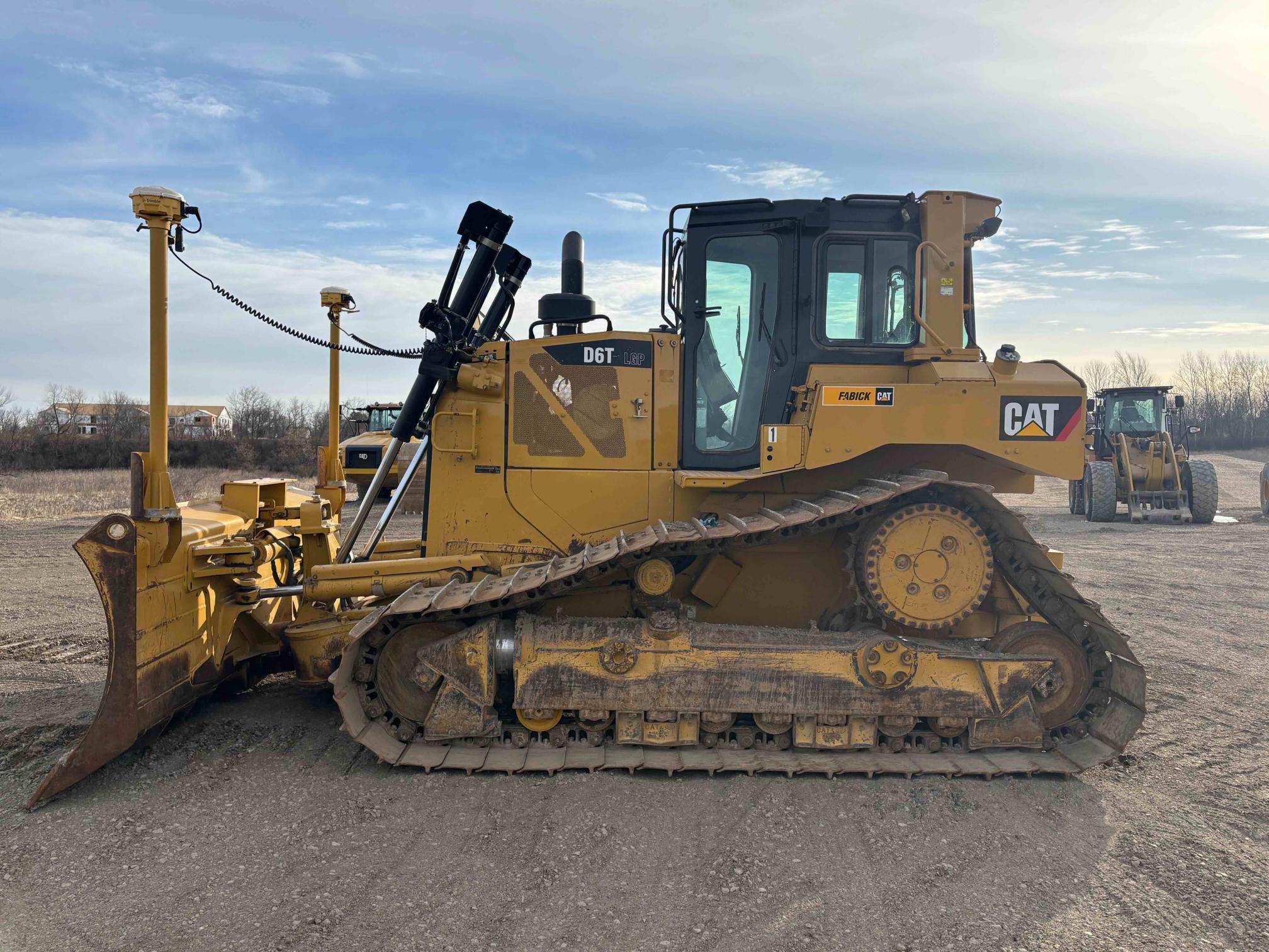 2014 CATERPILLAR D6T - view 4 of 27